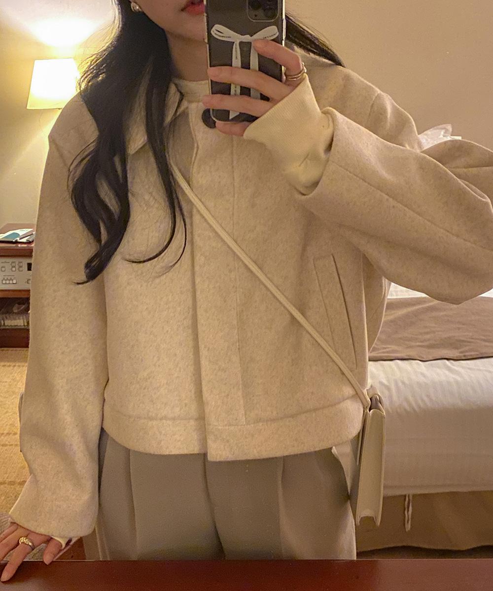 하츠 히든버튼 아이보리 카라 숏코트