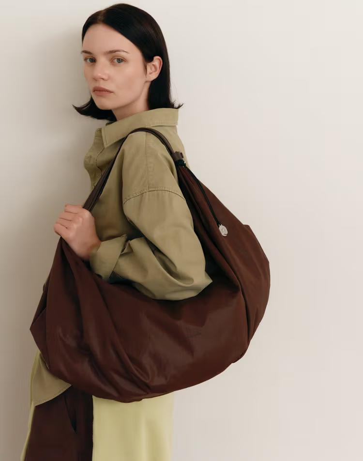 [SWING][참장식포함] 스윙 호보 숄더백 L 다크브라운 (노트북수납가능)