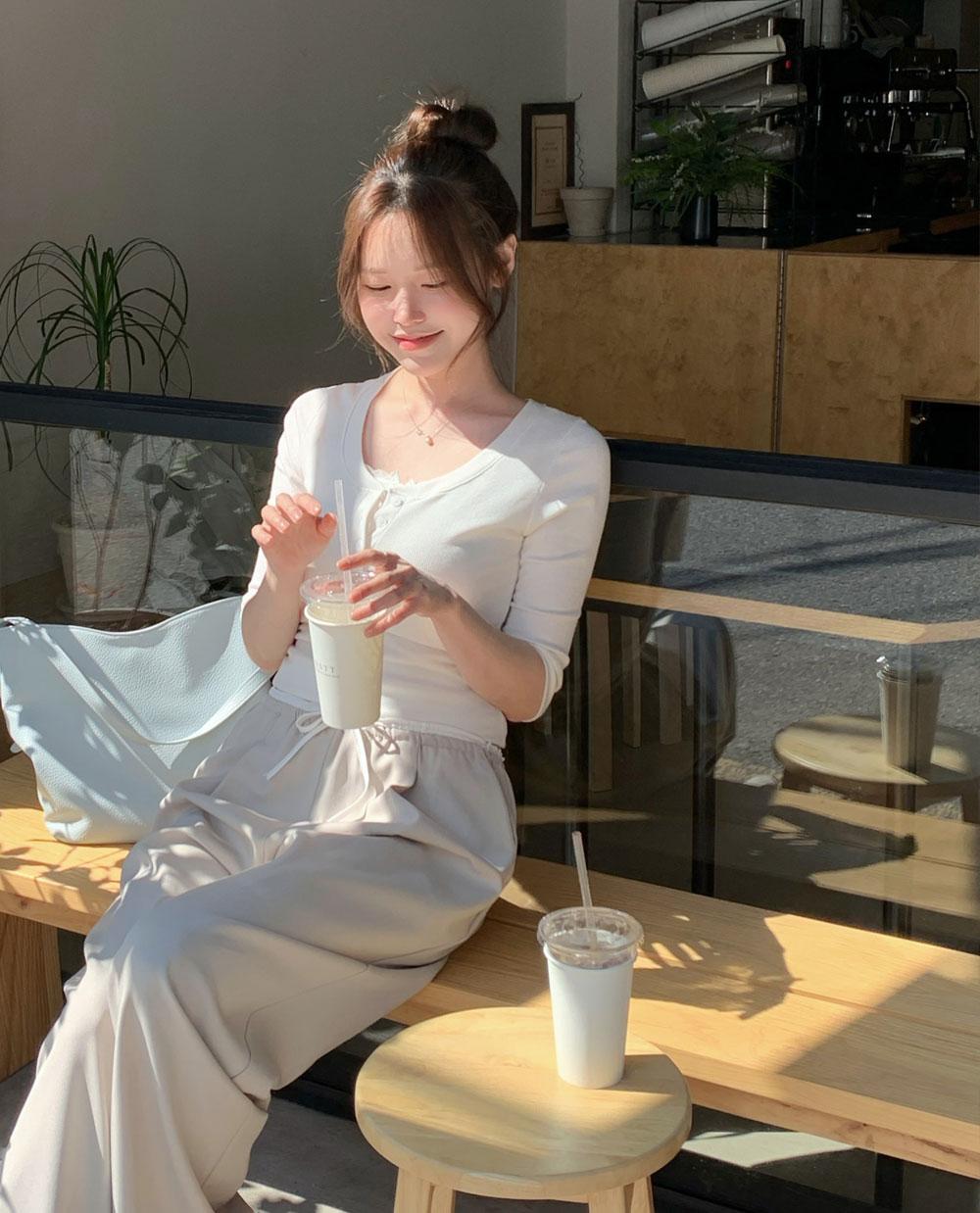 체리코코 코어 7부 버튼 티 / 하객룩 레이어드 블라우스 셔츠 레이어드티 이너티 7부티셔츠 반팔 데이트룩 봄