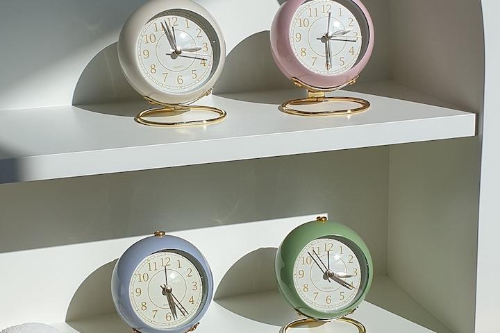 레트로 감성 탁상 시계 (4colors)