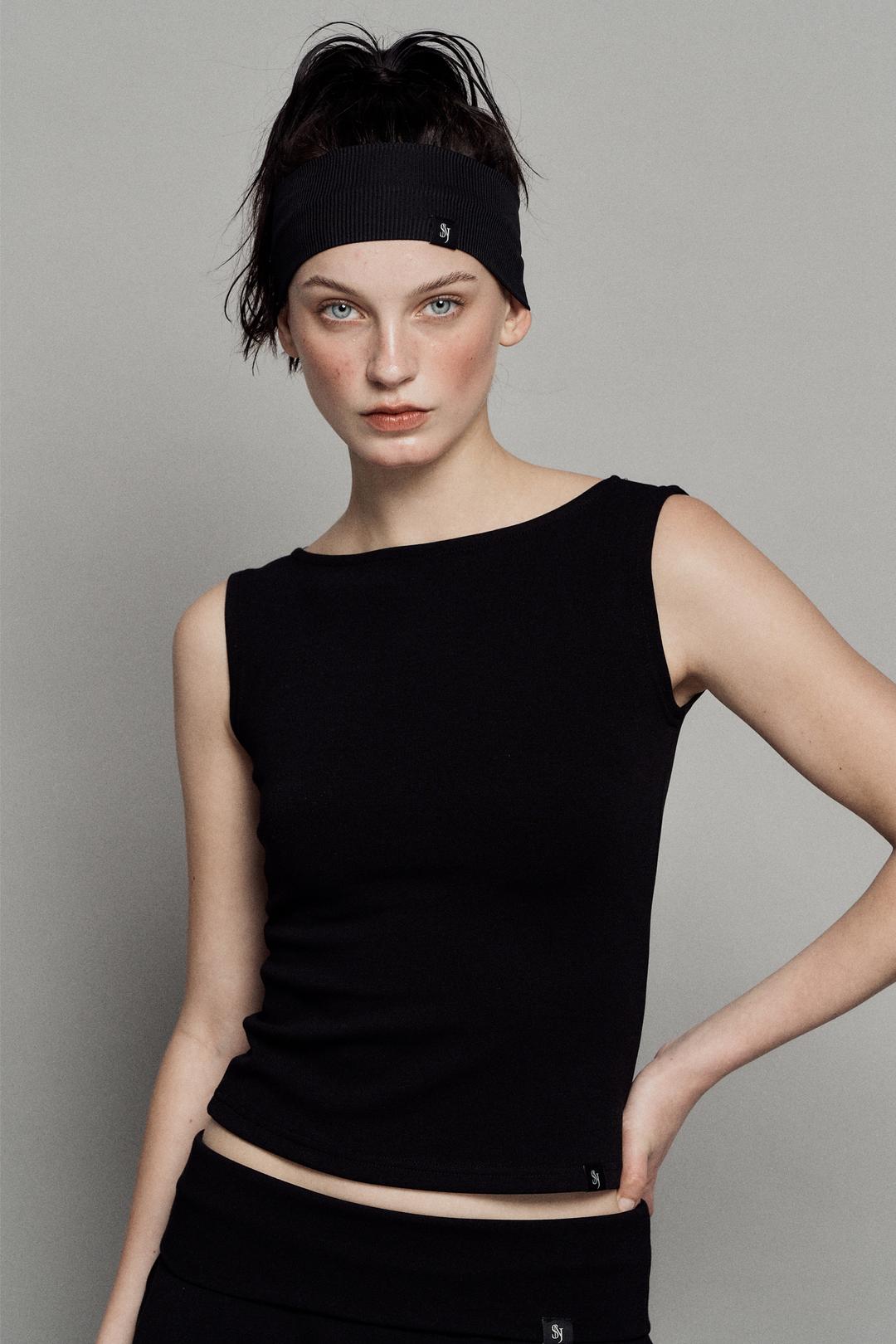 PLAIN BOATNECK SLEEVELESS TOP BLACK