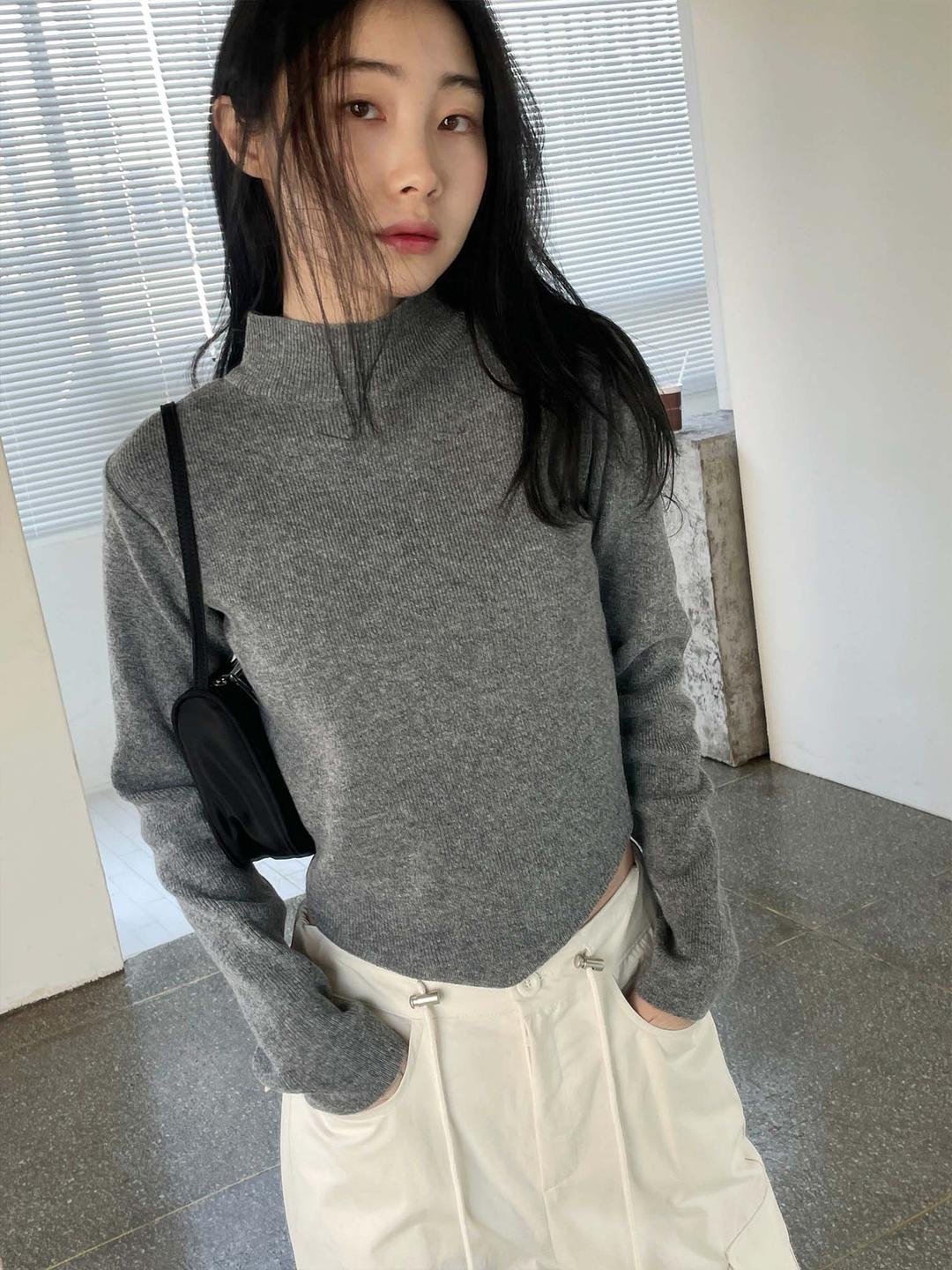triangle half-neck knit