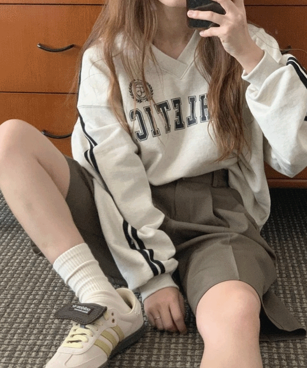 [블록코어룩/기모옵션]아센틱 브이넥 스포티 루즈 맨투맨(2col)