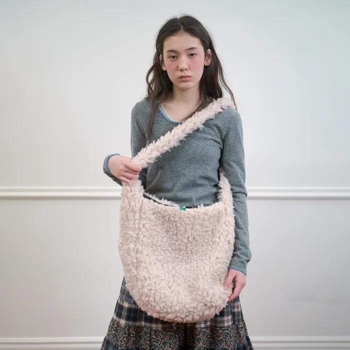 295. Fluffy Cross Bag_Ivory