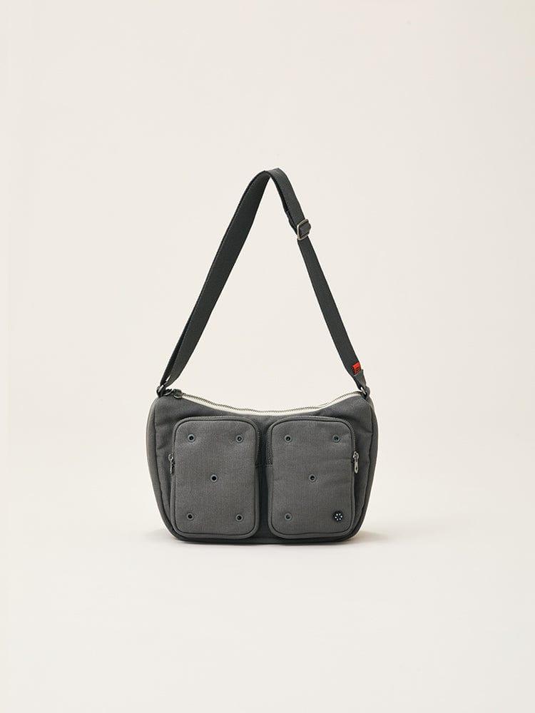 꼴레 캔버스 바디백 머드 그레이