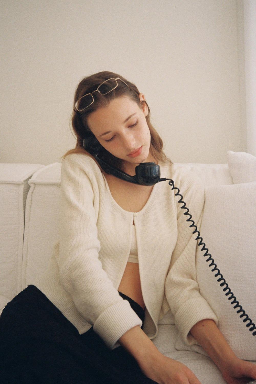 [10/10 순차출고] Iana U-neck Cardigan (ivory)