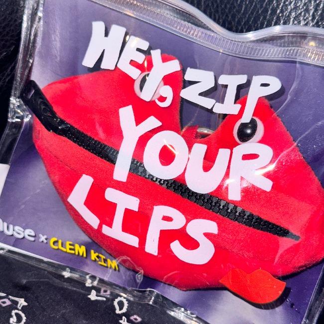 누즈X클렘킴 ZIP YOUR LIPS 키링