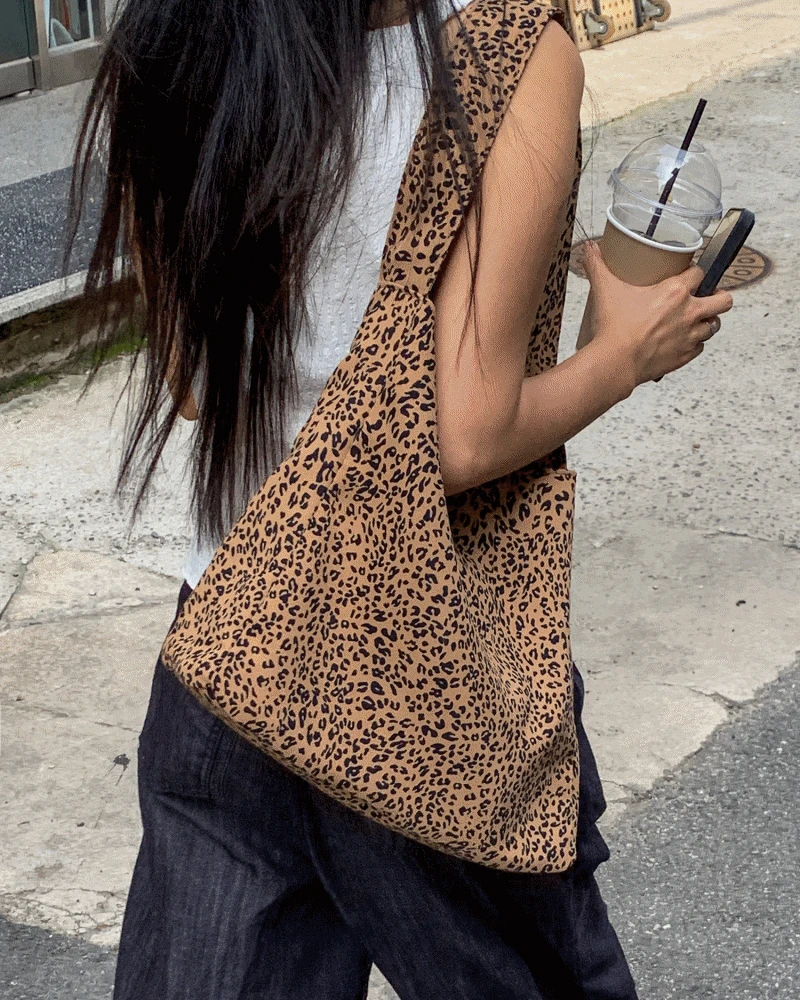 LEOPARD SHOULDER BAG