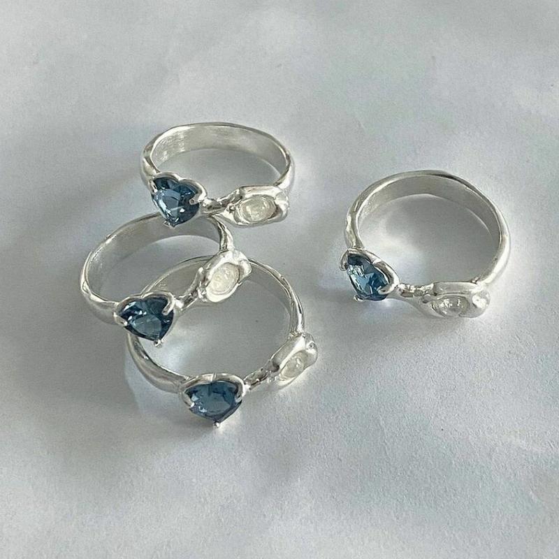 london blue heart ring