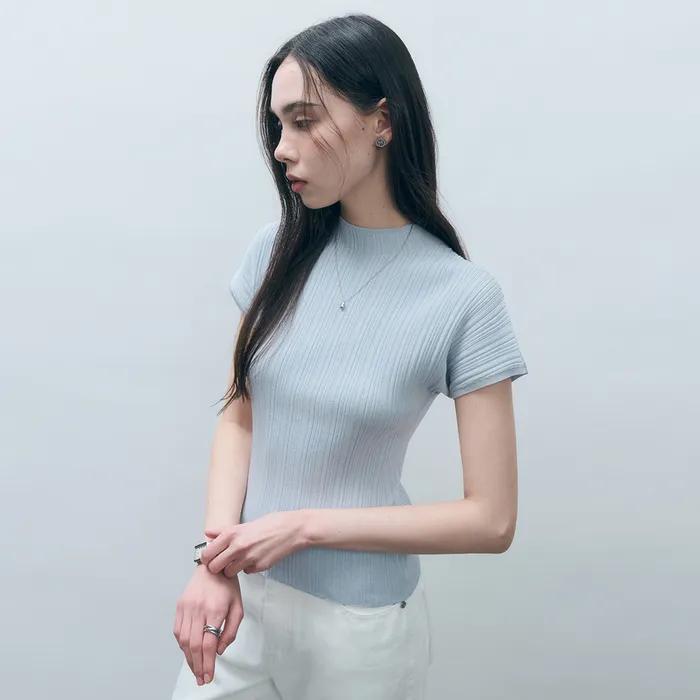 홀가먼트 하프넥 플리츠 니트 탑 스카이블루 MDKT107SKYBLUE