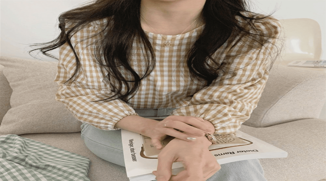리오피너클 체크블라우스 벌룬소매 봄옷 라운드넥 밴딩소매