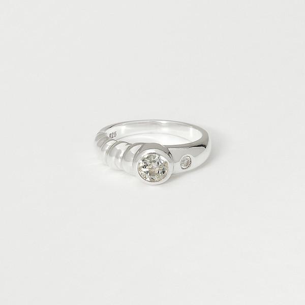 R011 Goshenite and Moissanite Twist Ring
