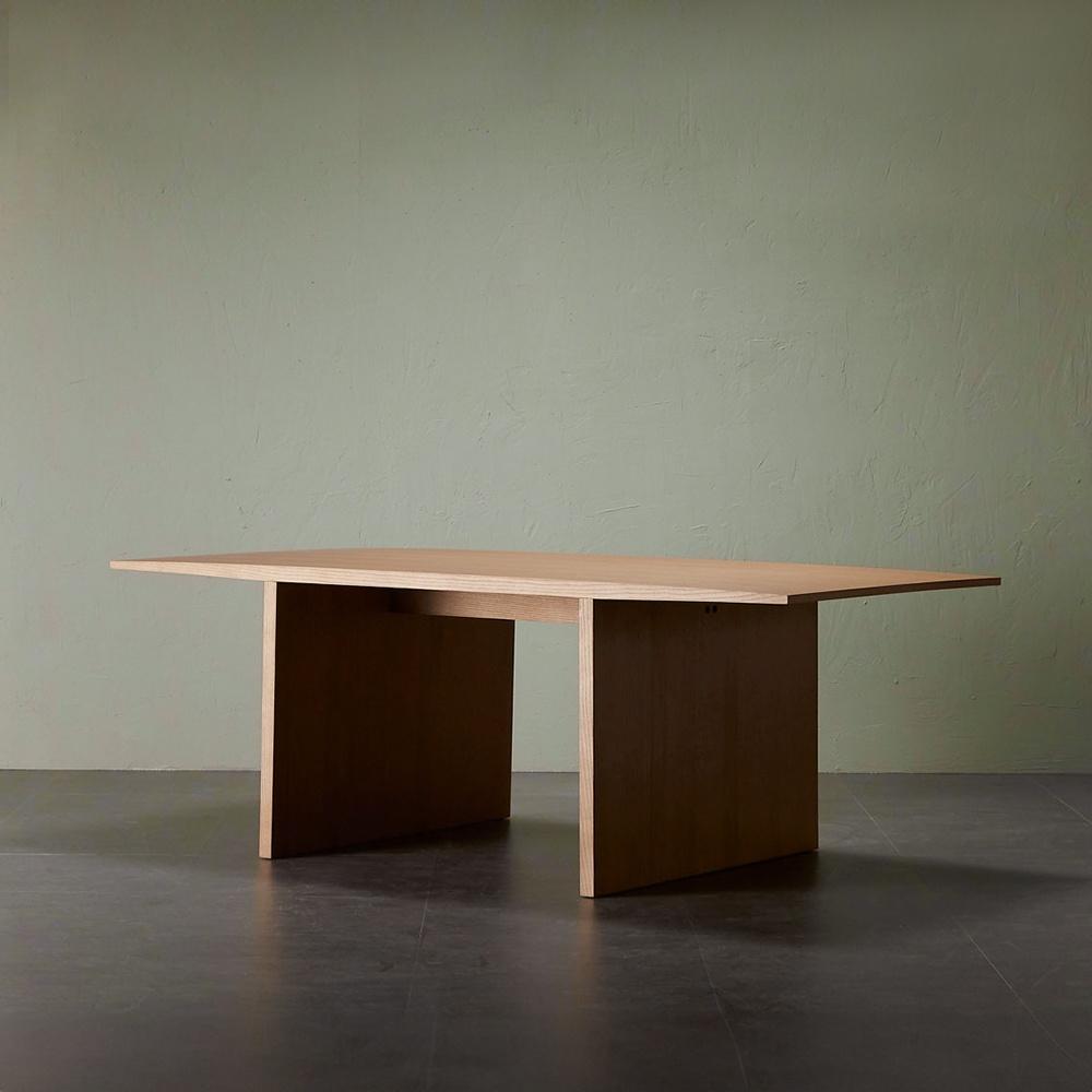 TORO TABLE