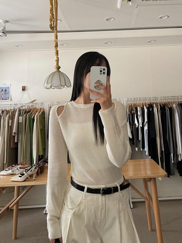 시즈 여름 긴팔 여리여리 어깨트임 오프숄더 니트 (2color)