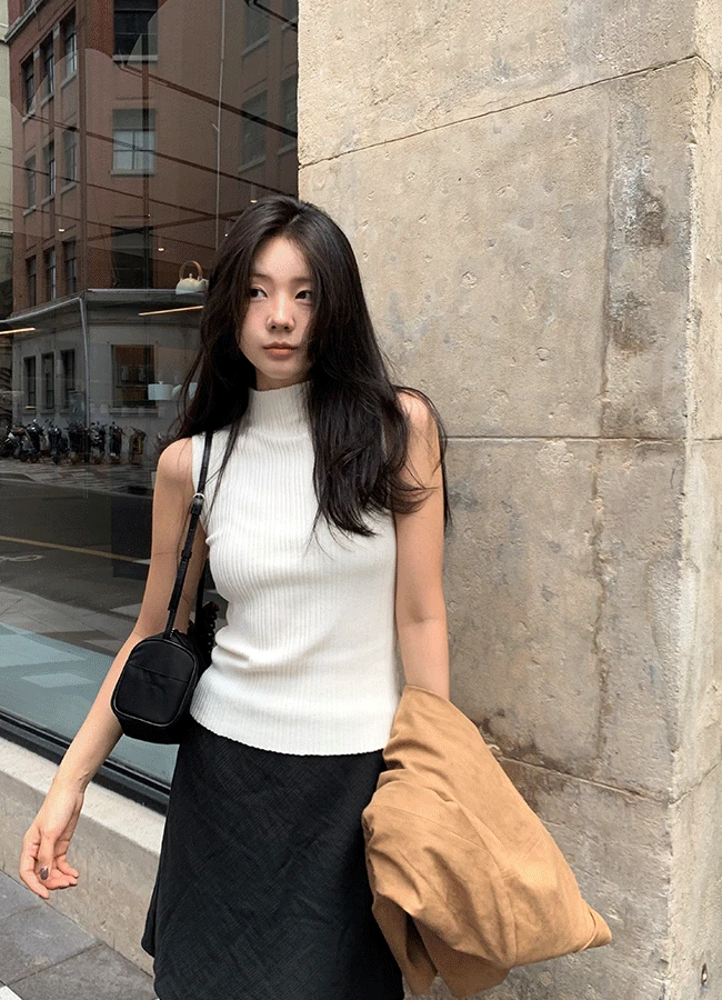 Pleats half neck sleeveless knit (3color)