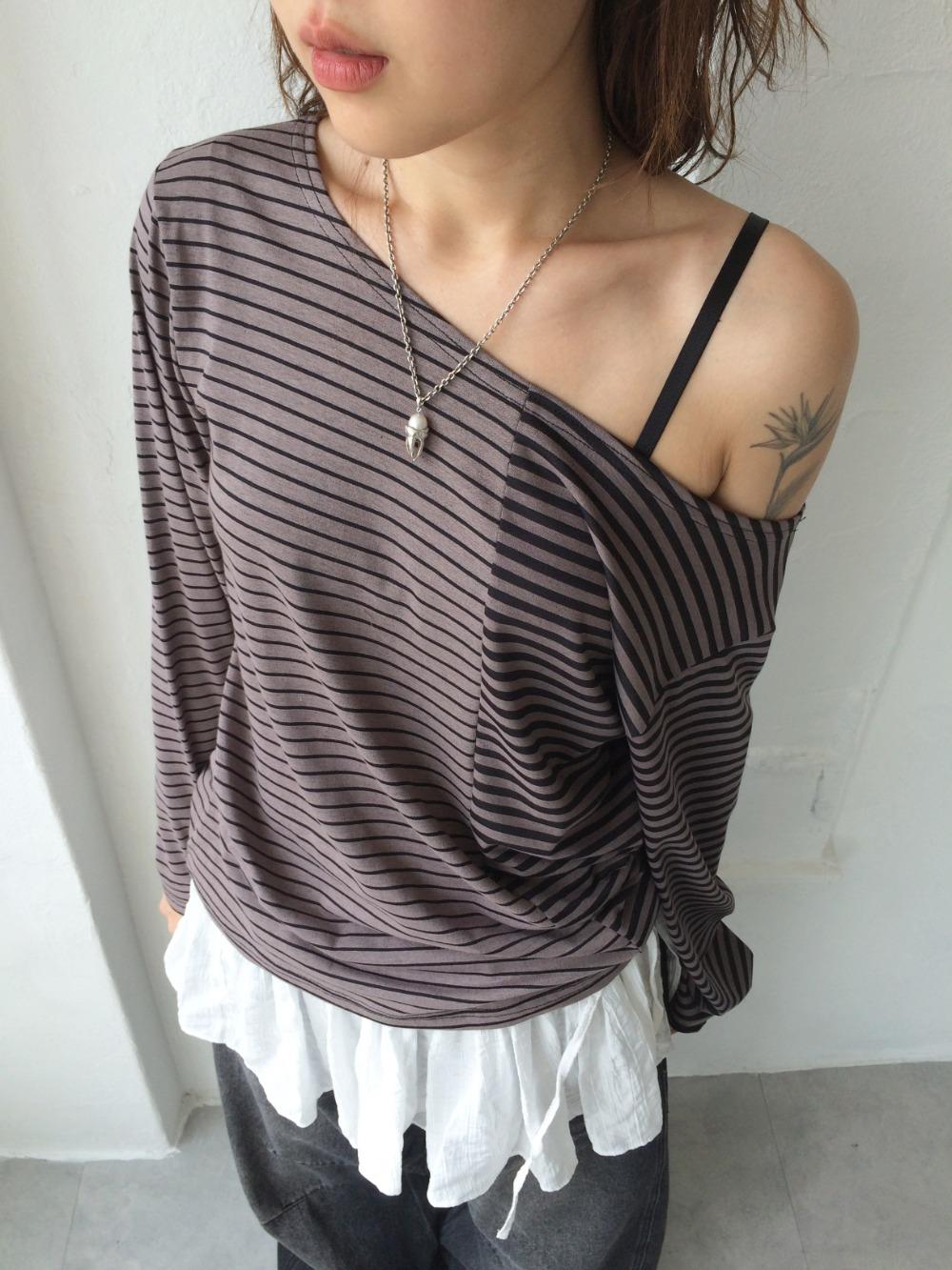 half stripe off-shoulder long sleeve 하프 스트라이프 오프숄더 롱슬리브