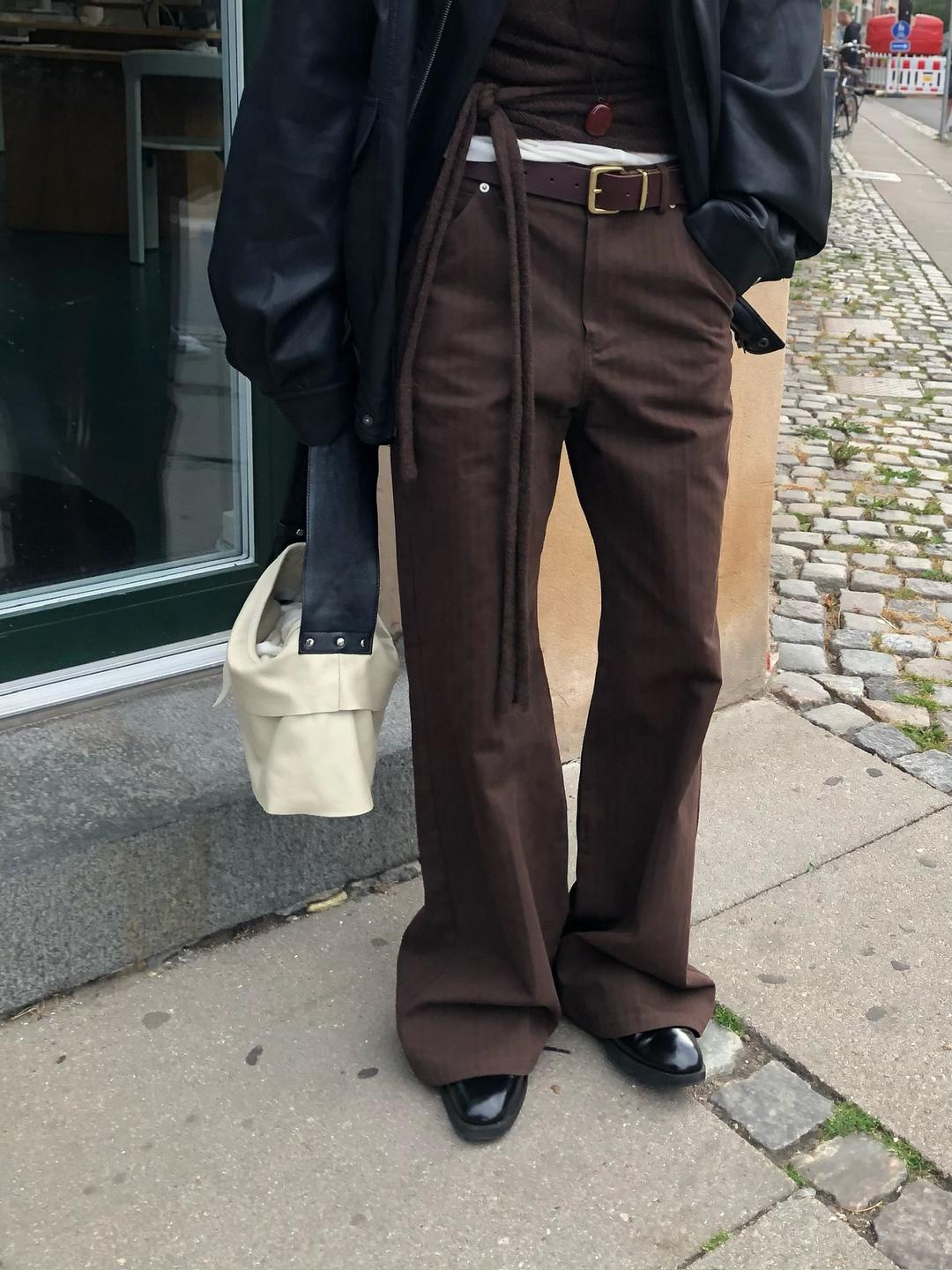 [ARCHITECT] HARINGBONE BOOTS CUT PANTS (BROWN)