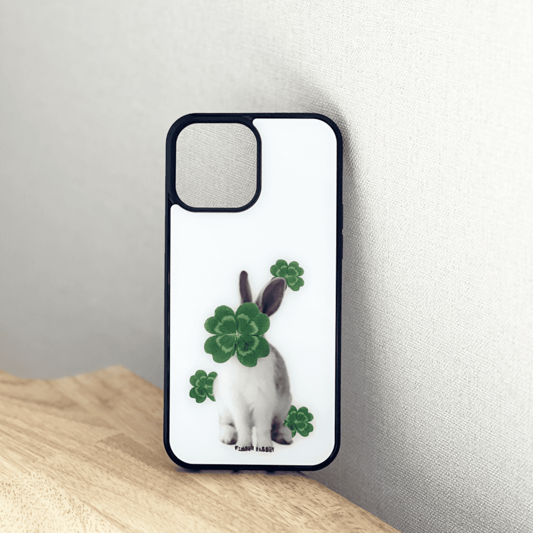 파인더래빗 맥세이프 네잎클로버 뒤에 숨은 토끼 글라스 케이스 유광