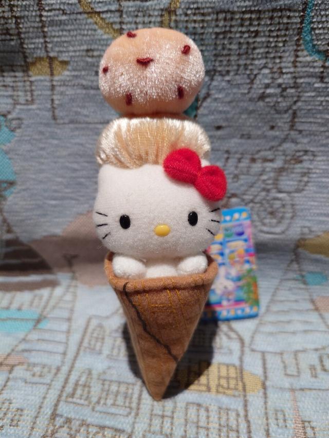 トリプルコーンキティボールチェーンマスコットぬいぐるみ