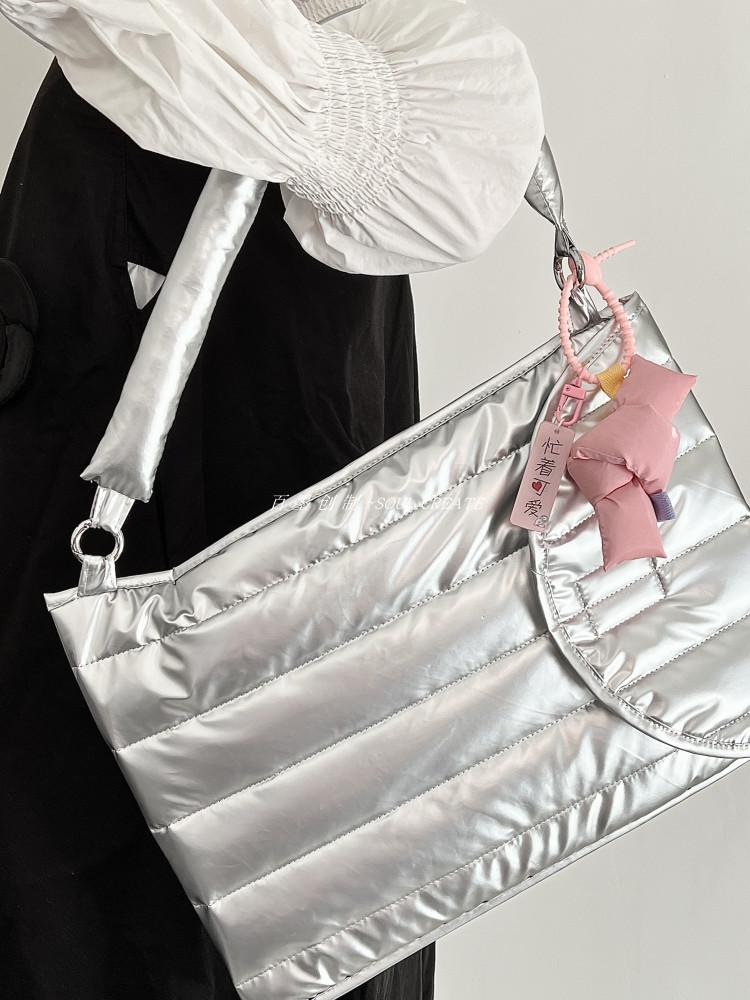 수심 Signature Pouch 노트북 파우치 실버 키치 아이패드 맥북 패딩 가방