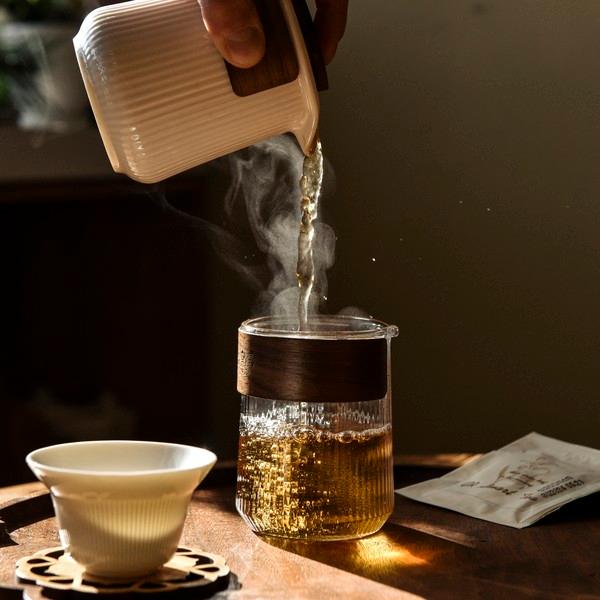 “일상에 쉼과 여유를 선물하는” 심플화이트 차도구세트