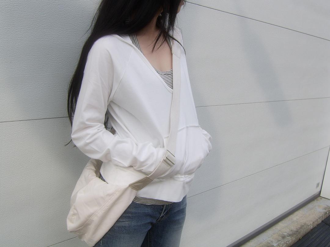 젤레나 pigment hood tee