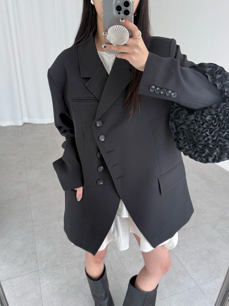 diagonal button jacket