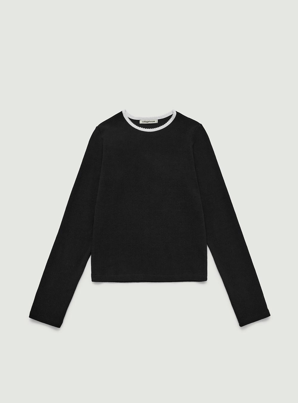 Point neck slim t-shirt. Black