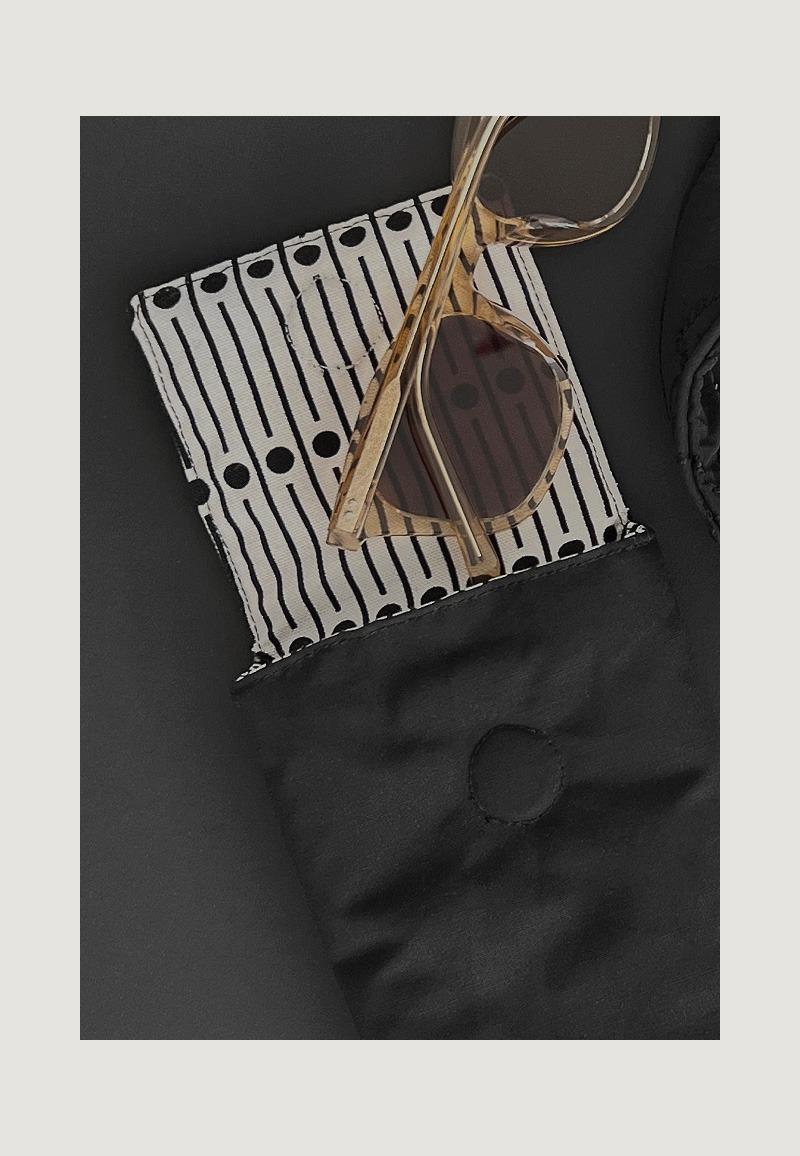 Blend Miller Black Sunglass Pouch 블랜드 밀러 블랙 선글라스 파우치
