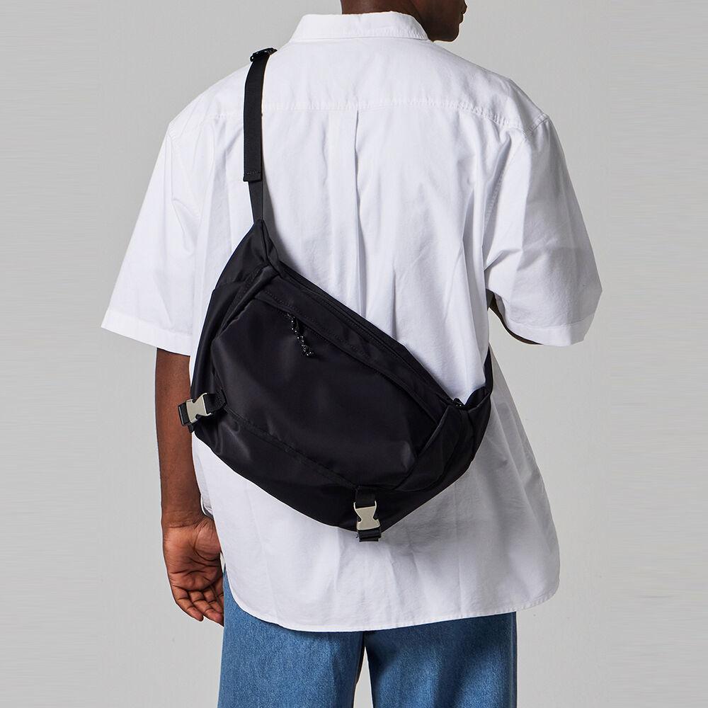 유틸리티 나일론 투버클 메신저백 Utility Nylon Two-buckle Messenger Bag