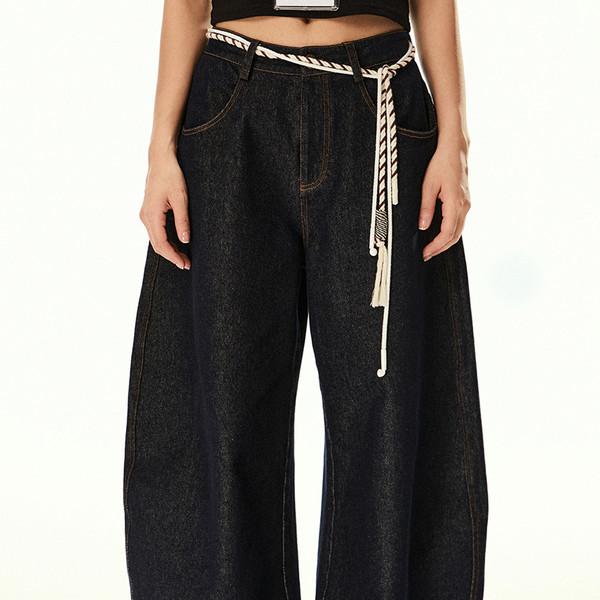 Barn style dark blue scimitar jeans