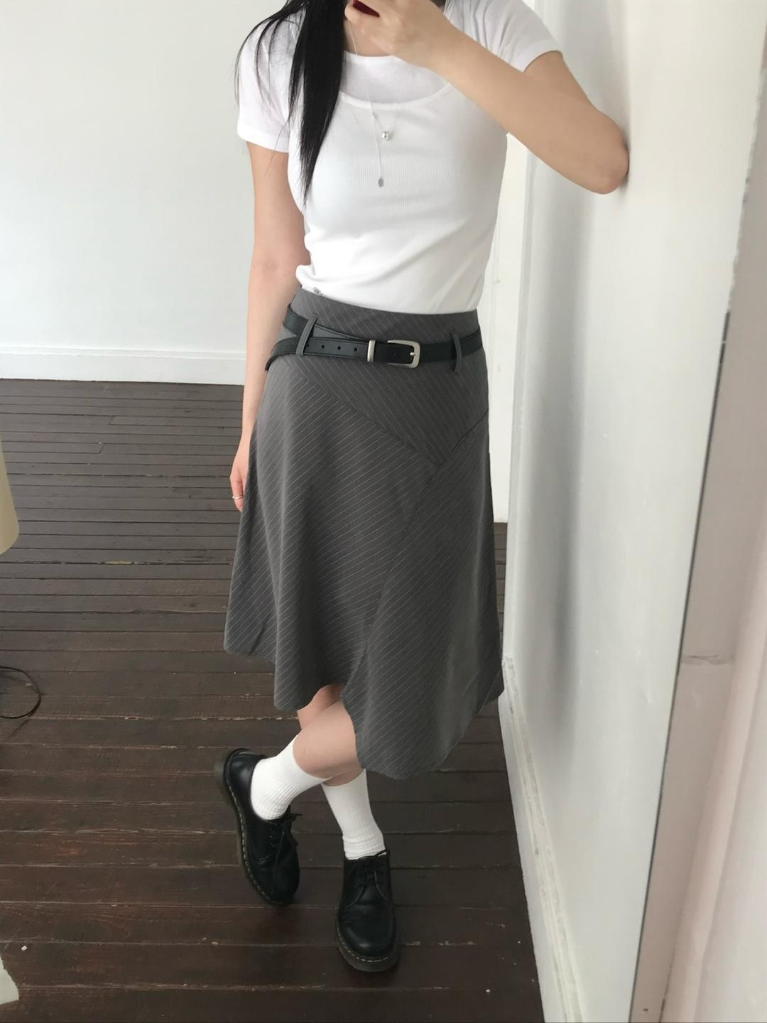 pinstripe curve skirt