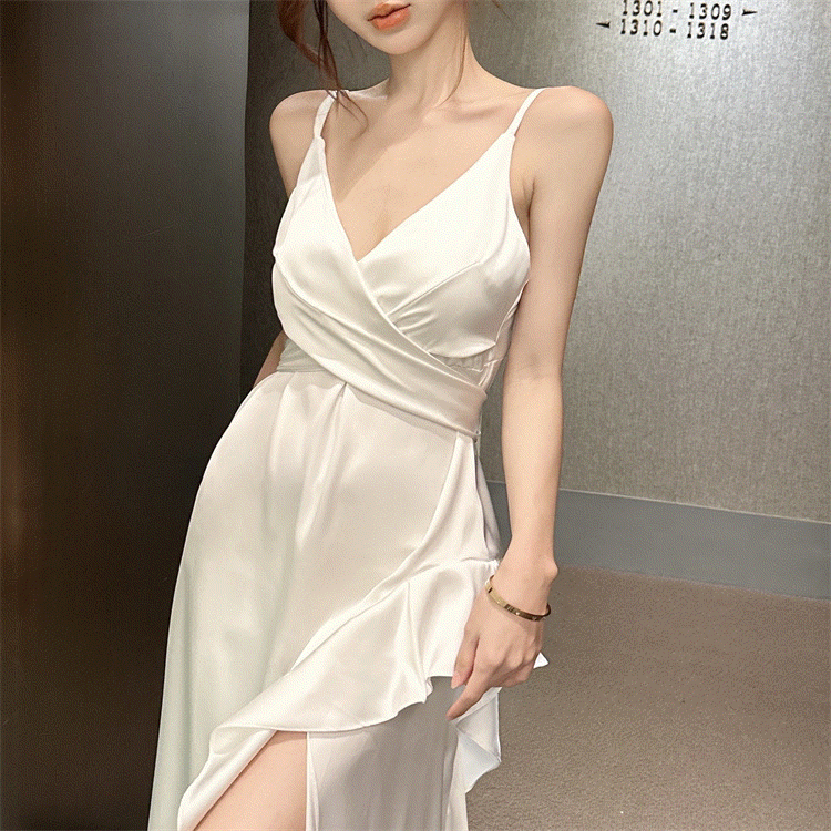 [블랙/화이트/여름원피스] 바캉스룩 브이넥 끈나시 크로스 랩원피스 백리본 트임 플레어 롱원피스 새틴원피스 여름신상 비치원피스 데이트룩 방콕 썸머룩 해외여행 이브닝 파티드레스 휴양지룩 호캉스룩 셀프웨딩 브샤 브라이덜샤워룩