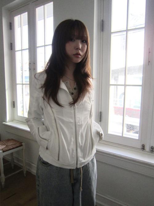 이즈이즈 Sim fit zip jacket