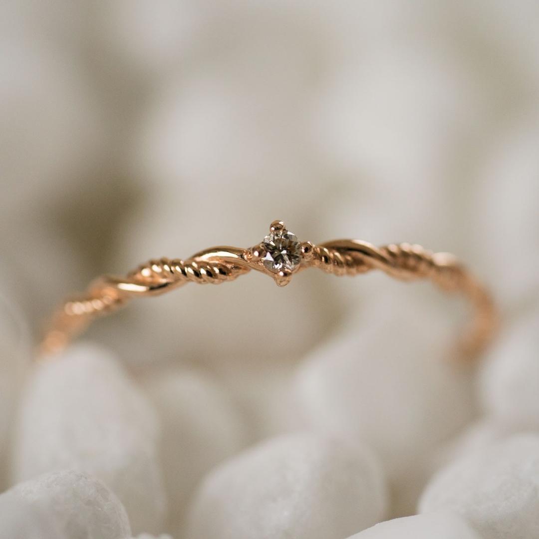 멜리 다이아몬드 꼬임 골드 실반지