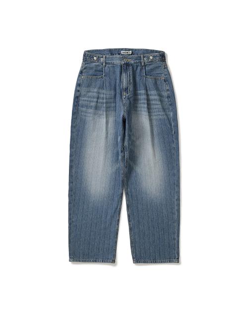 One tuck wide tapered denim pants / Light blue