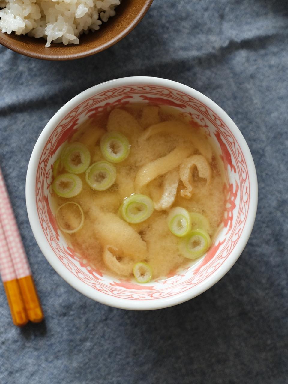 다홍꽃무늬 미소볼