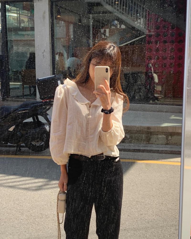 리터 줄리엣 프릴 브이넥 블라우스 : 레이지선데이모닝