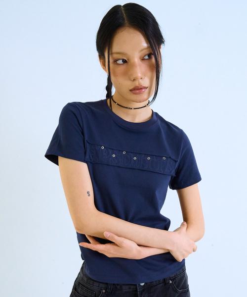 아일렛 아플리케 크롭티 네이비