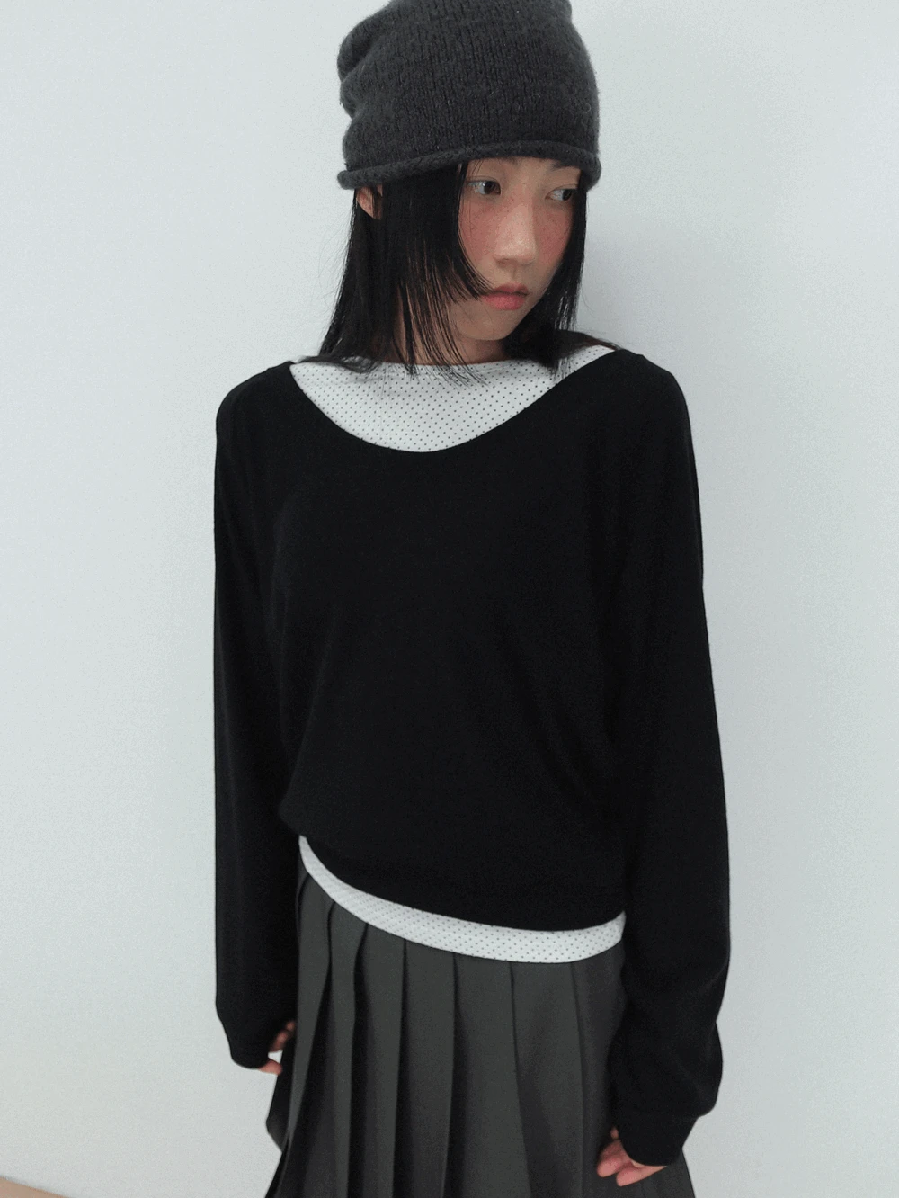 펀칭 와이드 유넥 니트 티셔츠