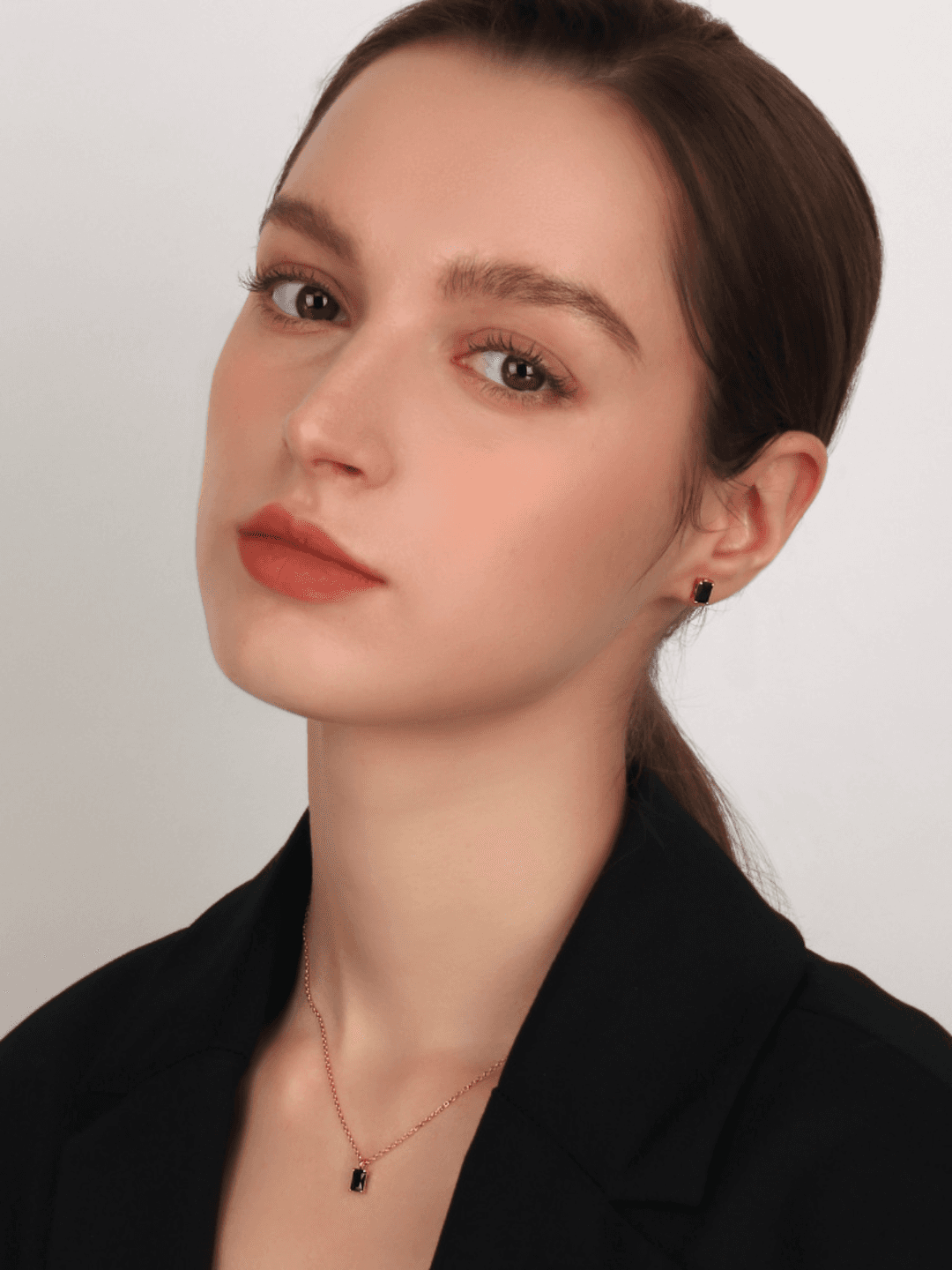 블랙 프린세스 하프 CT 네크리스