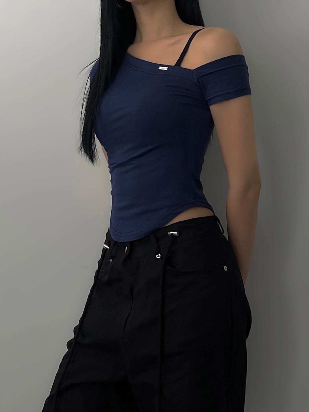 어퓨미니츠 [3color / MADE ] Glam one-shoulder top / 글램 원숄더 탑