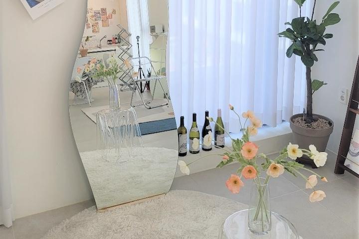 [5%쿠폰/빠른배송] 노프레임 비정형 전신거울 A-4 (원목 받침대 포함) 2Size