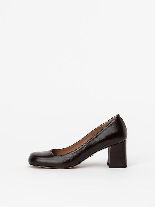 Rhythm Pumps in Wrinkled Chocolate Brown