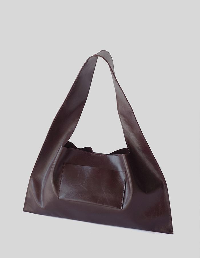 ZISOO) FLAT LARGE SHOULDER BAG (Burgundy)