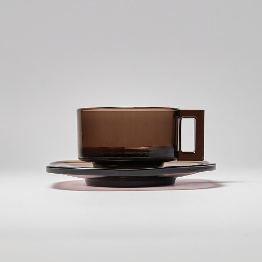 Cup and Saucer/Smoke