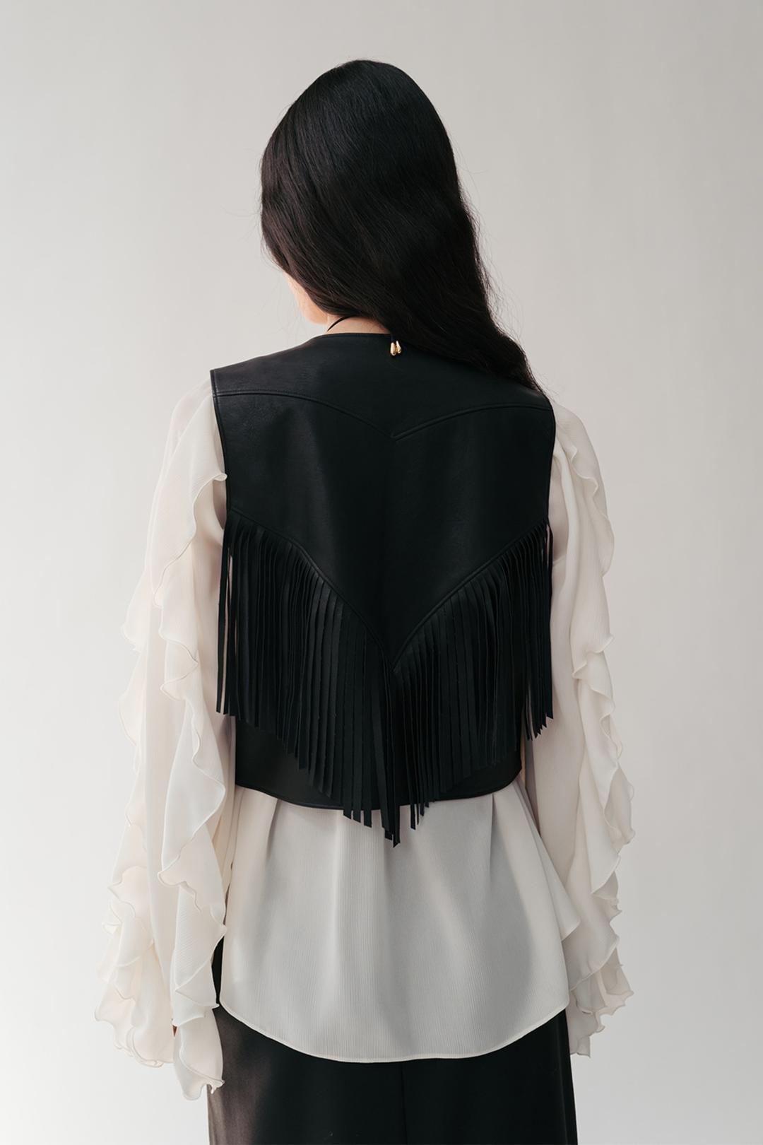 VETRA FAUX LEATHER FRINGED VEST (BLACK)