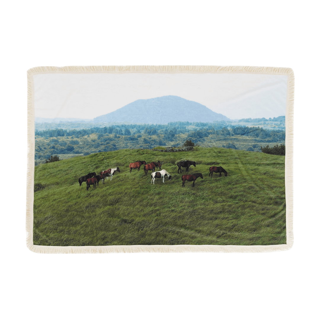 JEJU mountain horse tassel blanket