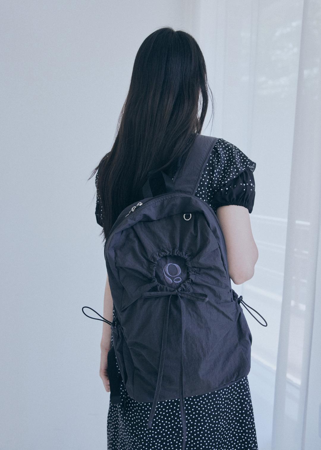 hole string PO backpack ( black )
