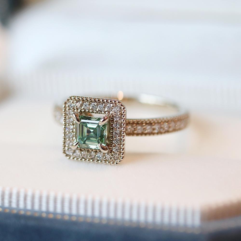 green lab-grown diamond seine ring